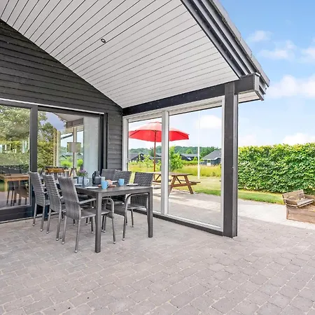 Three-bedroom With A Fireplace In Ejstrupholm