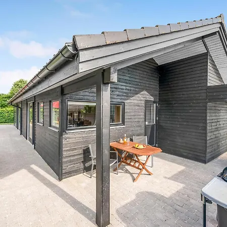 Three-bedroom With A Fireplace In * Ejstrupholm