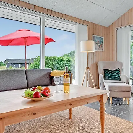 Awesome In Ejstrupholm With Kitchen Holiday home *